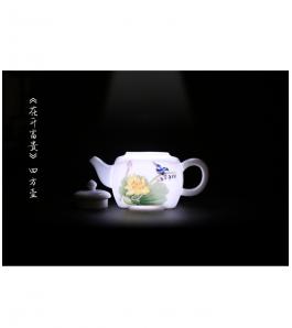 《花开富贵》四方壶