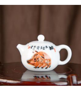 《宝猪聚福》