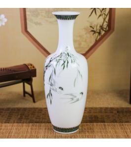 《报以介福》柳叶瓶